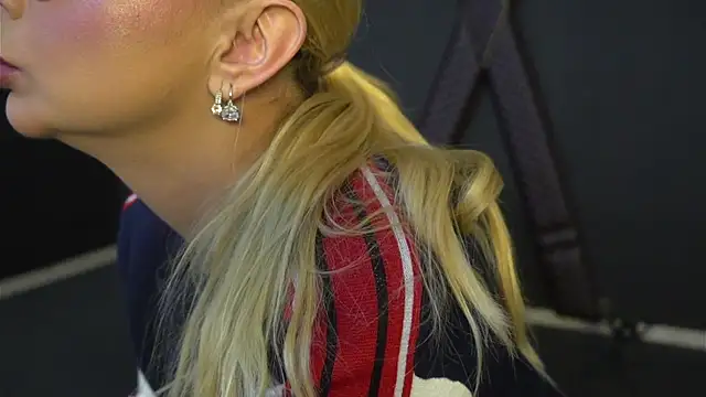 Snapshot of CelineConner chatting on 14, 3, 2026 CelineConner online show from 14, 3, 2026