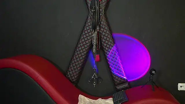 Snapshot of CelineConner chatting on 3, 4, 2026 CelineConner online show from 3, 4, 2026