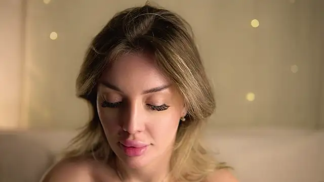 AnnyBangs online show from 10, 3, 2025