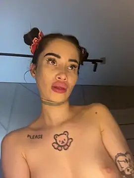 Snapshot of Yunasi chatting on 18, 12, 2024 Yunasi online show from 18, 12, 2024