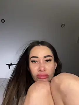 Snapshot of Yunasi chatting on 3, 3, 2025 Yunasi online show from 3, 3, 2025