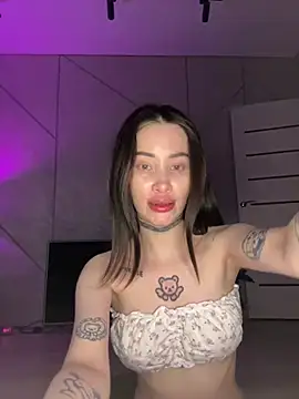 Snapshot of Yunasi chatting on 22, 3, 2025 Yunasi online show from 22, 3, 2025