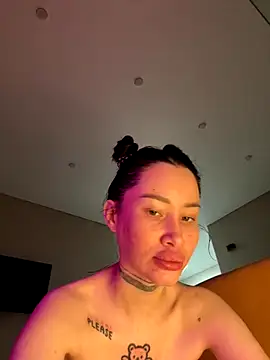 Yunasi online show from 14, 11, 2025