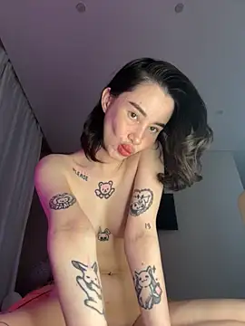 Yunasi online show from 4, 12, 2025