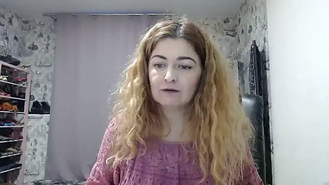 Snapshot of Helen1974 chatting on 14, 12, 2024 Helen1974 online show from 14, 12, 2024