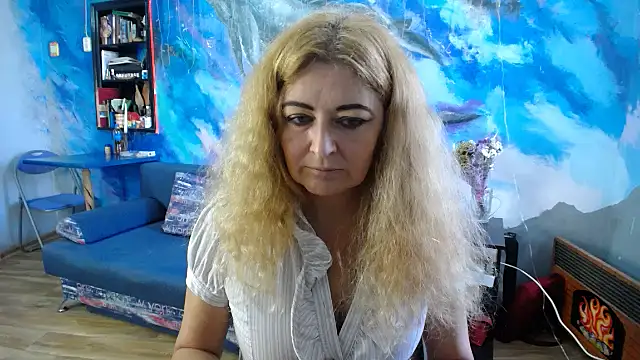 Snapshot of Helen1974 chatting on 21, 9, 2025 Helen1974 online show from 21, 9, 2025