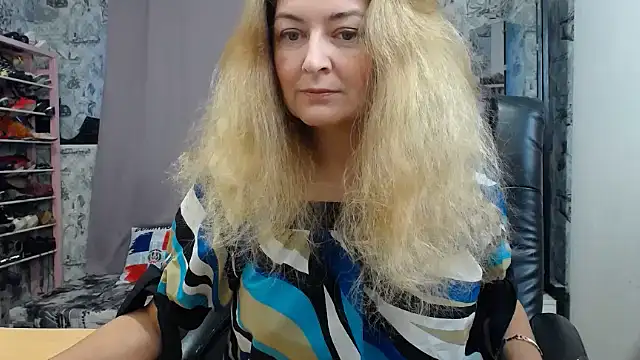 Snapshot of Helen1974 chatting on 17, 10, 2025 Helen1974 online show from 17, 10, 2025