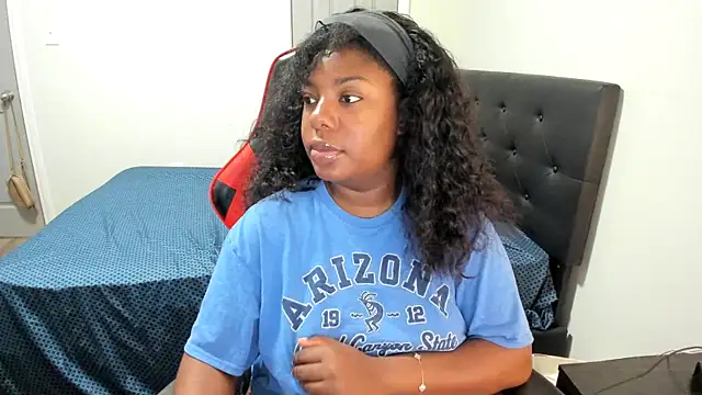 Snapshot of demi_xoxo chatting on 24, 2, 2026 demi xoxo online show from 24, 2, 2026