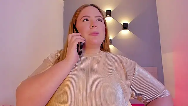 Snapshot of sophiarossee_ chatting on 1, 2, 2025 sophiarossee online show from 1, 2, 2025