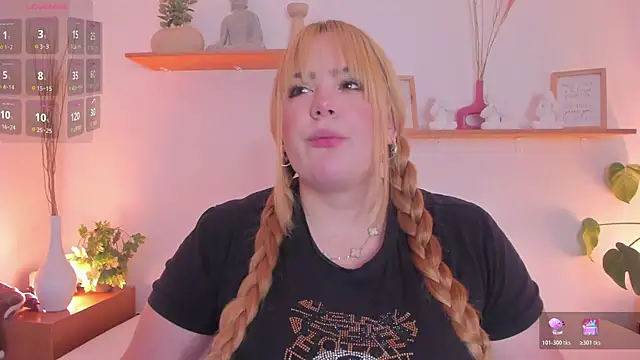 Snapshot of sophiarossee_ chatting on 9, 5, 2026 sophiarossee online show from 9, 5, 2026