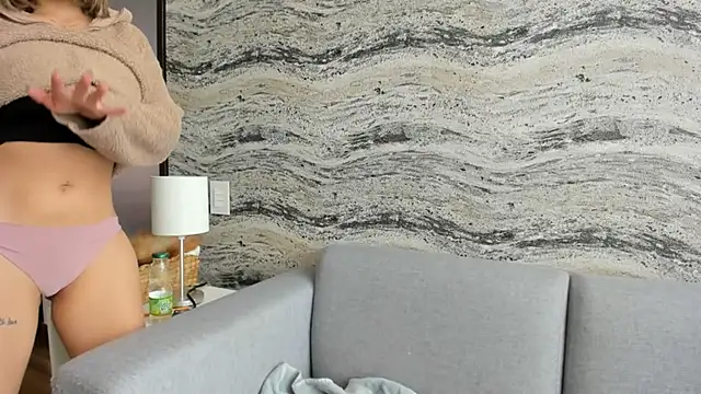 Sophi  a online show from 3, 3, 2025