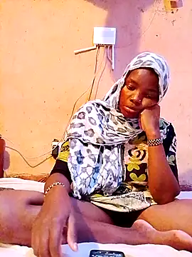 cute naimah online show from 9, 11, 2025