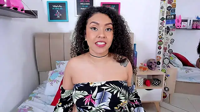 Zoe Gruber online show from 17, 1, 2025