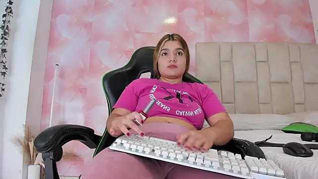 emily lean  online show from 6, 2, 2026