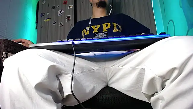 Snapshot of zacwatson_ chatting on 2, 12, 2024 zacwatson  online show from 2, 12, 2024