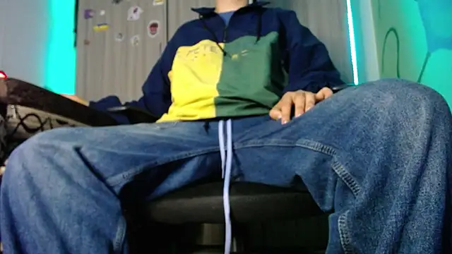Snapshot of zacwatson_ chatting on 5, 12, 2024 zacwatson  online show from 5, 12, 2024