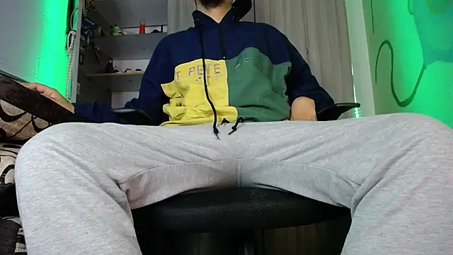 Snapshot of zacwatson_ chatting on 28, 12, 2024 zacwatson  online show from 28, 12, 2024