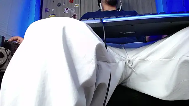 Snapshot of zacwatson_ chatting on 29, 1, 2025 zacwatson  online show from 29, 1, 2025