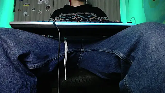 Snapshot of zacwatson_ chatting on 7, 2, 2025 zacwatson  online show from 7, 2, 2025