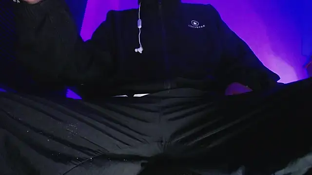 zacwatson  online show from 21, 12, 2025