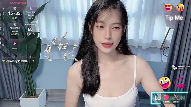 Snapshot of Aurora_99 chatting on 18, 10, 2025 Aurora 99 online show from 18, 10, 2025