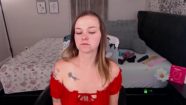 Snapshot of DaisieMaeXO chatting on 6, 7, 2026 DaisieMaeXO online show from 6, 7, 2026