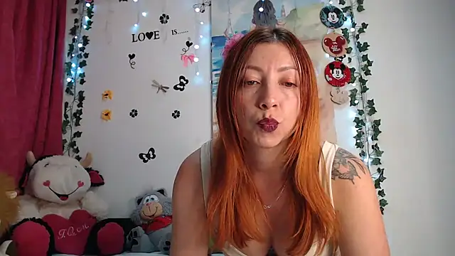 Snapshot of malusexy33 chatting on 25, 2, 2025 malusexy33 online show from 25, 2, 2025