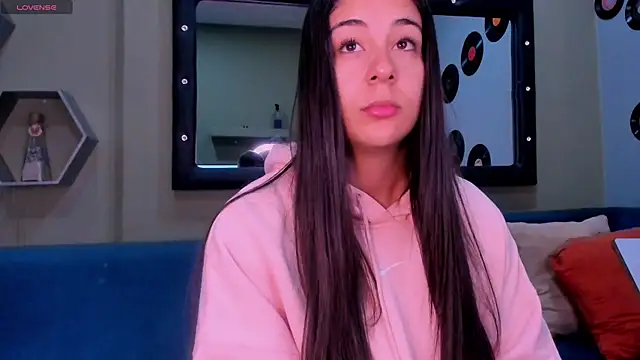 Snapshot of Sussy_Bell01 chatting on 11, 2, 2025 Sussy Bell01 online show from 11, 2, 2025