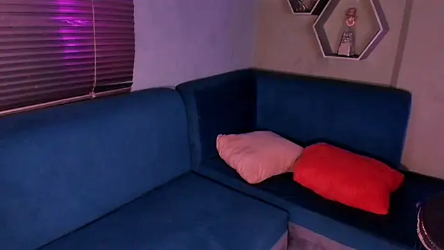 Snapshot of Sussy_Bell01 chatting on 28, 2, 2025 Sussy Bell01 online show from 28, 2, 2025