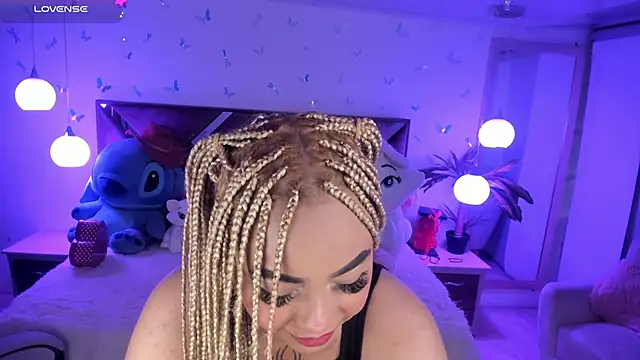 Snapshot of conny__curly chatting on 19, 1, 2025 conny curly online show from 19, 1, 2025