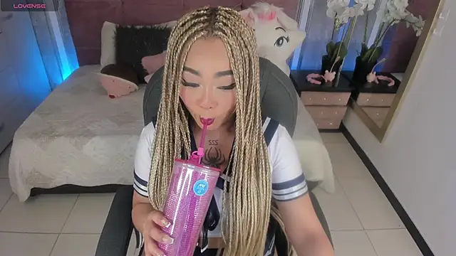 conny  curly online show from 30, 10, 2025