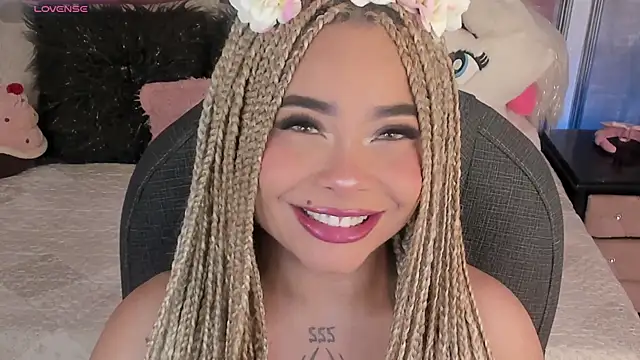 conny  curly online show from 9, 11, 2025