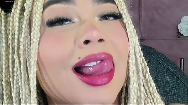 Snapshot of conny__curly chatting on 24, 2, 2026 conny curly online show from 24, 2, 2026