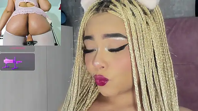 Snapshot of conny__curly chatting on 9, 4, 2026 conny curly online show from 9, 4, 2026