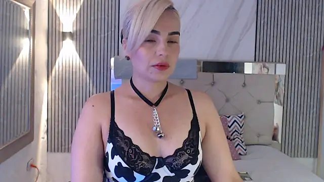 Snapshot of ashley__tylor chatting on 13, 6, 2026 ashley tylor online show from 13, 6, 2026