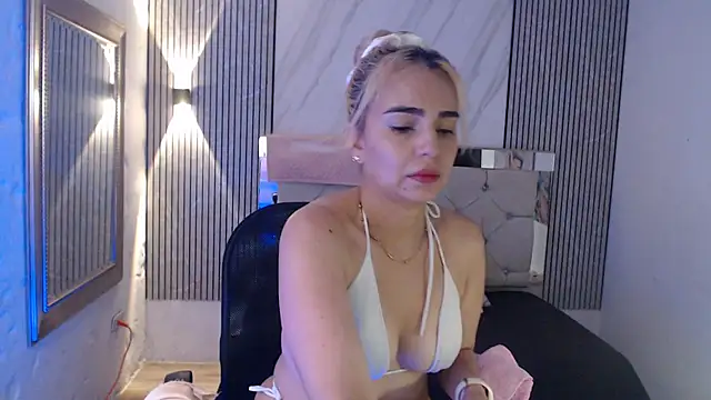Snapshot of ashley__tylor chatting on 28, 6, 2026 ashley tylor online show from 28, 6, 2026