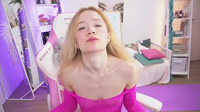 Snapshot of Lily_Young chatting on 28, 12, 2024 Lily Young online show from 28, 12, 2024