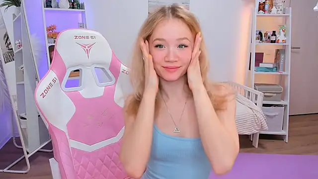 Snapshot of Lily_Young chatting on 20, 1, 2025 Lily Young online show from 20, 1, 2025