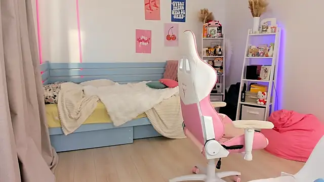 Snapshot of Lily_Young chatting on 1, 10, 2025 Lily Young online show from 1, 10, 2025