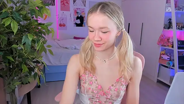 Snapshot of Lily_Young chatting on 6, 2, 2026 Lily Young online show from 6, 2, 2026