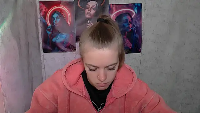 AliceFlirtt  online show from 24, 9, 2025