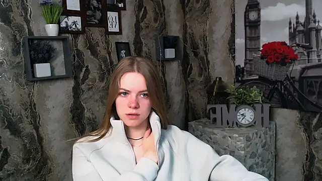 AliceFlirtt  online show from 23, 10, 2025