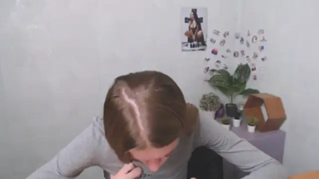 AliceFlirtt  online show from 2, 12, 2025