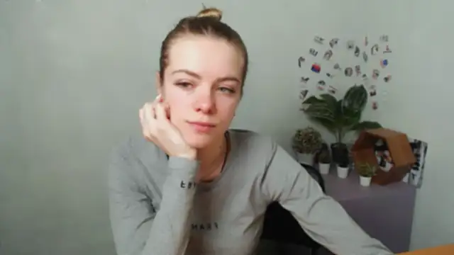 AliceFlirtt  online show from 17, 12, 2025