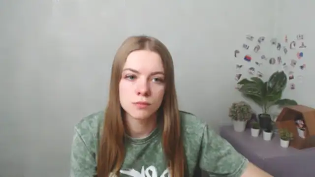 AliceFlirtt  online show from 22, 12, 2025