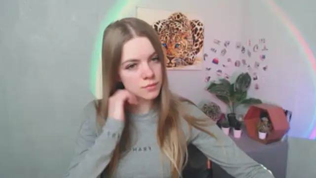 AliceFlirtt  online show from 13, 1, 2026