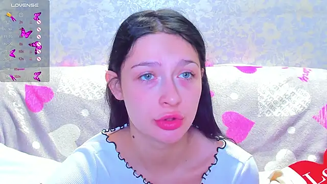 Snapshot of Vanessa_Florence chatting on 9, 11, 2025 Vanessa Florence online show from 9, 11, 2025