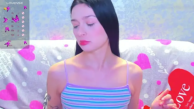 Snapshot of Vanessa_Florence chatting on 4, 12, 2025 Vanessa Florence online show from 4, 12, 2025