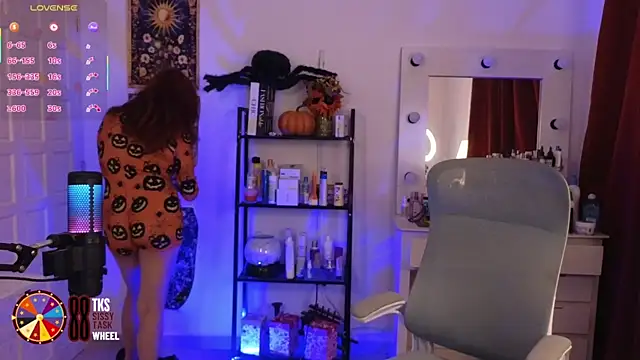 LilyVelvett online show from 19, 9, 2025