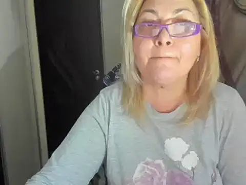 Snapshot of IryshAlice chatting on 1, 12, 2024 IryshAlice online show from 1, 12, 2024